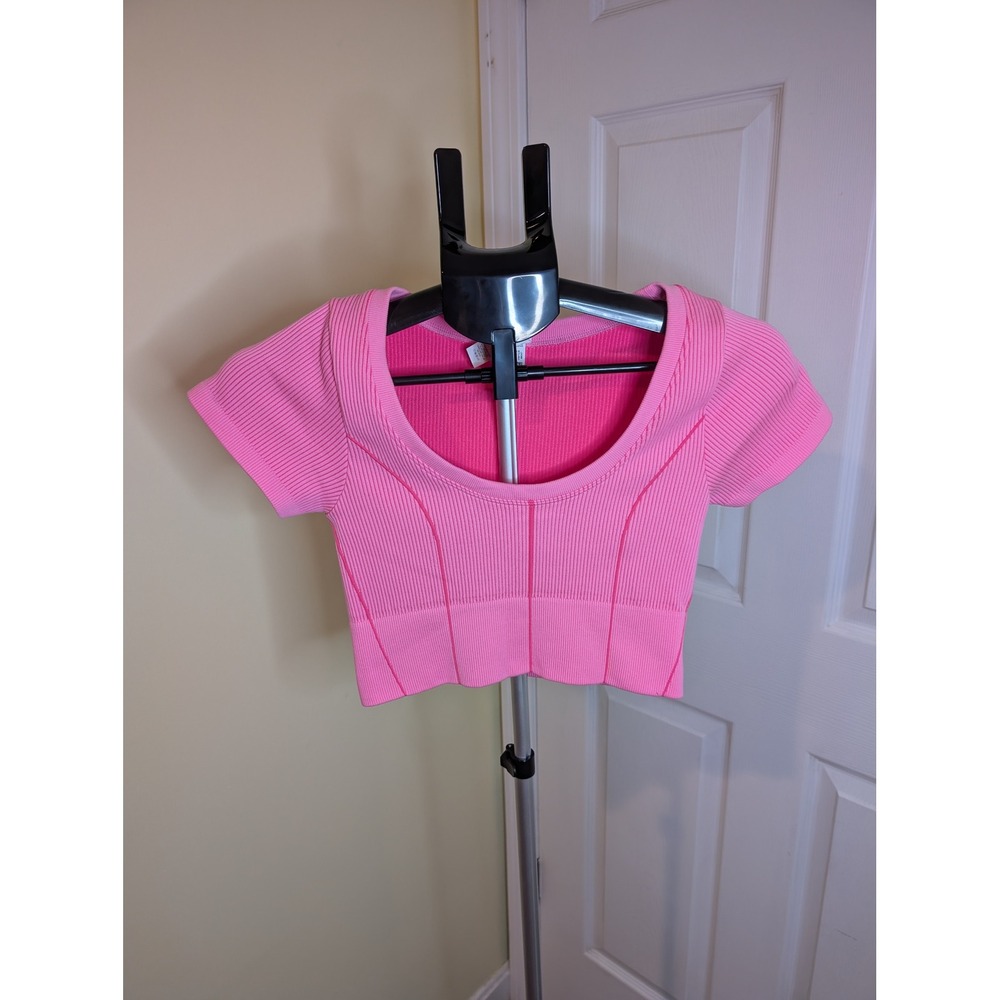 OFFLINE by Aerie Seamless Rib Crop Top Pink Scoop Neck Short Sleeve - Size‎ XS